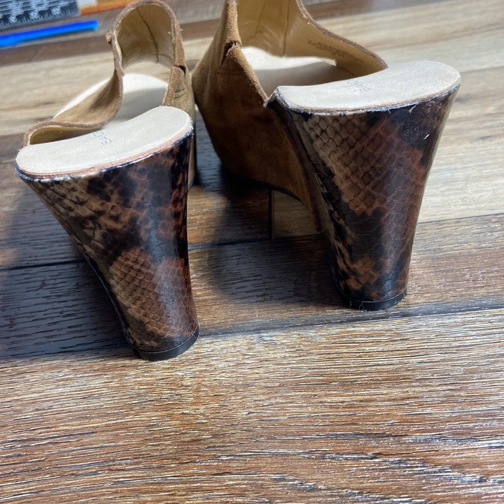 Bandolino Suede Platform Sandals Size 9